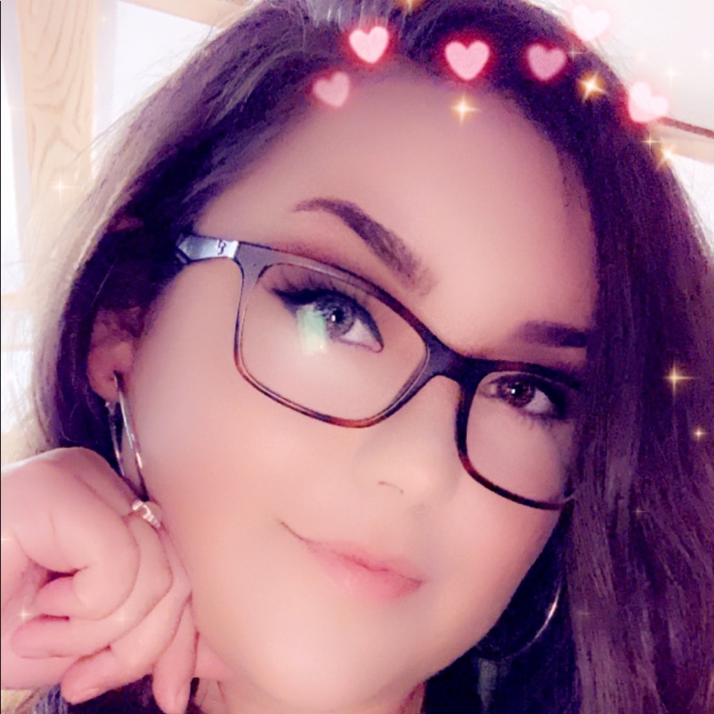 Meet your Posher, Carleigh
